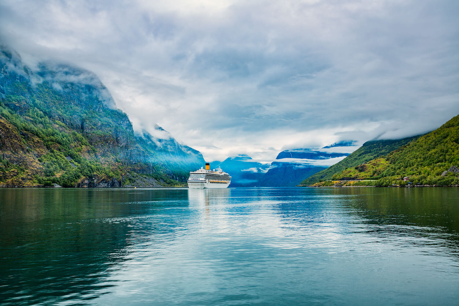 Cruceros en Fjorden Hardange Noruega