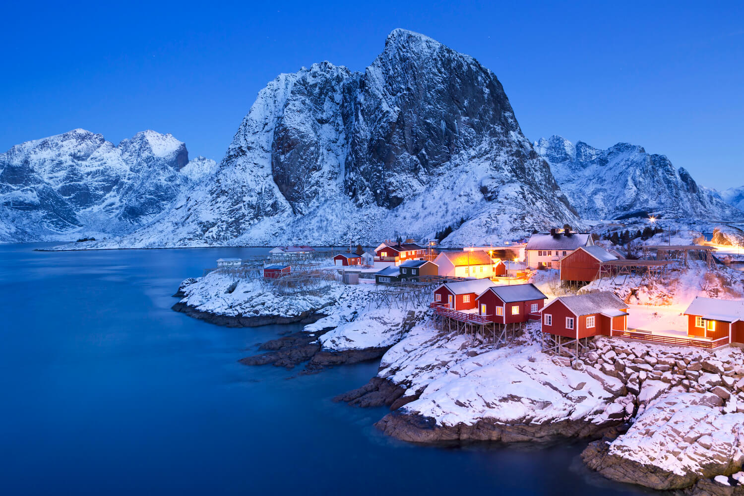 Lofoten fiordo en Noruega